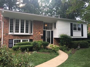 2440 Holt St, Vienna, VA 22180