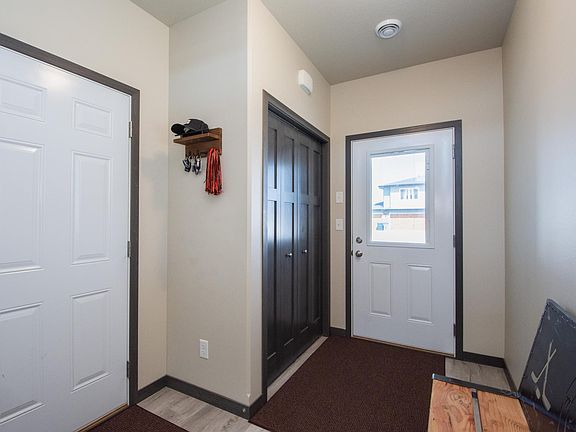 4th image of 4887 Hampton Cir S