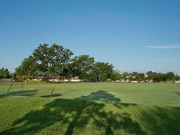 5th image of 2915 Rivermist Ln