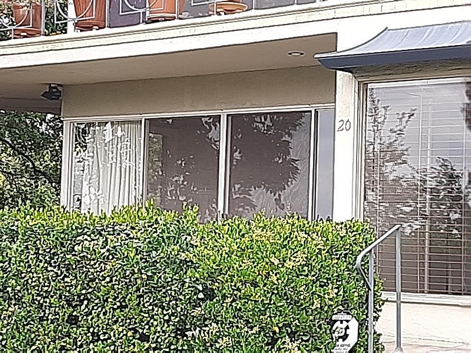 1st image of 101 N Grand Ave