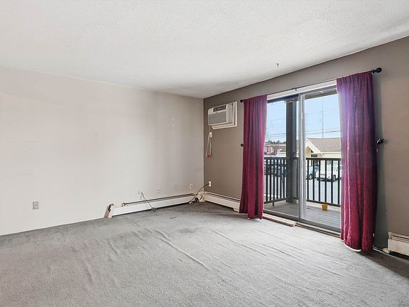 4th image of 14 Tiffany Road #6