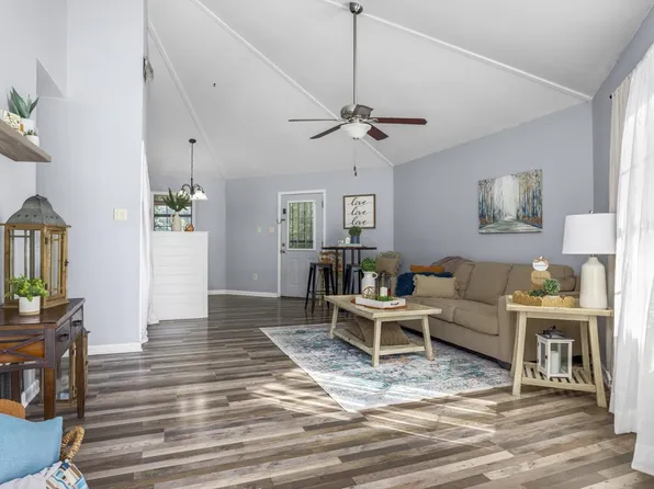 96 Sharon St, Atoka, TN 38004