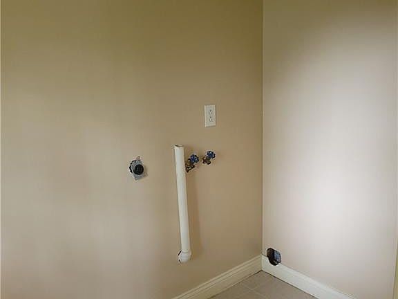 2nd image of 3355 N Wellington Ave