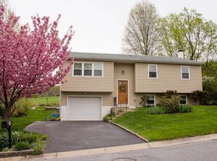 749 Ferndale Rd, Mount Joy, PA 17552