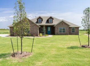 9500 Blake Run Rd, Yukon, OK 73099