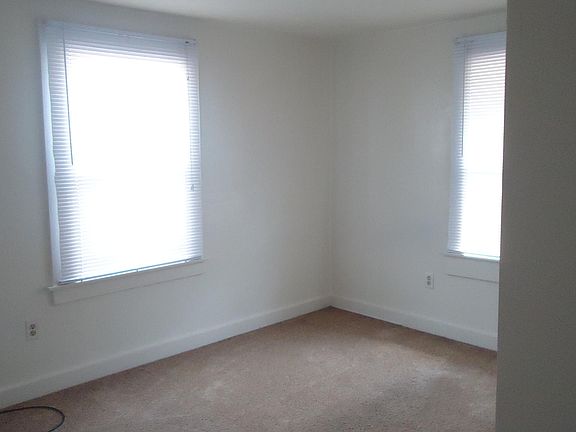 2nd image of 142 13th St