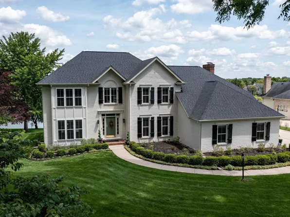 51868 Quail Valley Dr, Granger, IN 46530