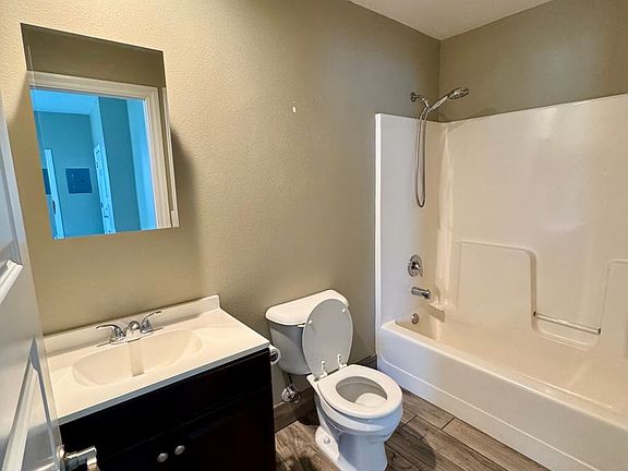 5th image of 117 S Yolo St APT 3