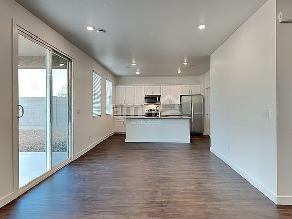 4th image of 2128 W Alicia Dr