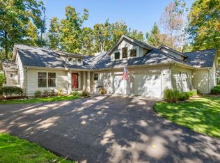 5186 Greystone Ct, Harbor Springs, MI 49740