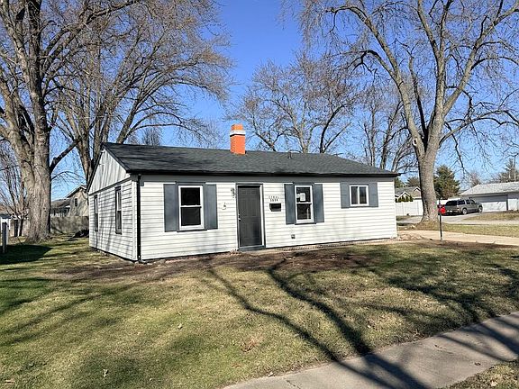 2nd image of 3036 Coral Dr