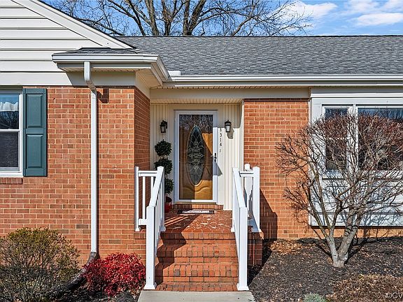 3rd image of 8314 Colmar Dr