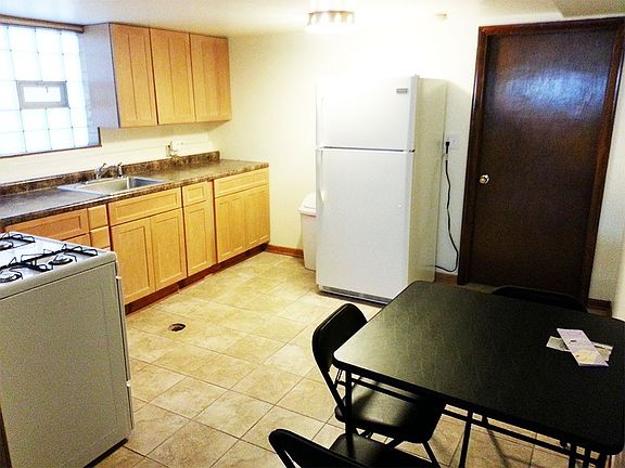 3rd image of 3816 N Drake Ave #G