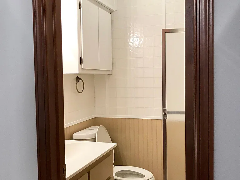 3/4 Bathroom