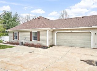 538 Houghton Rd, Sagamore Hills, OH 44067