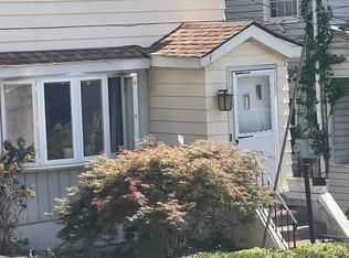 14 Palisade Ter, Edgewater, NJ 07020