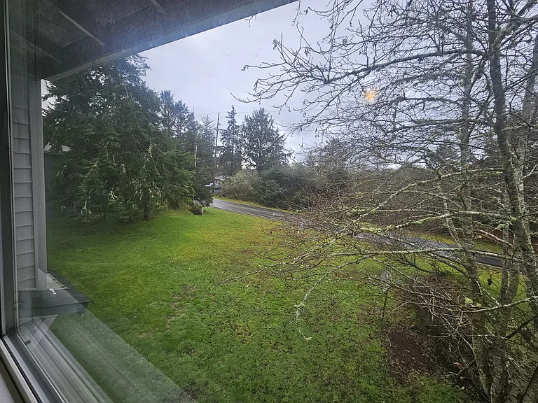 665 Sunset Ave NE #100 — Photo 10