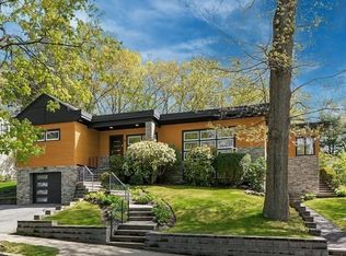 5 Audubon Dr, Newton, MA 02467