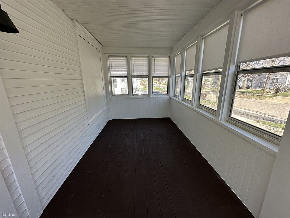 313 Fitch St Albion MI Zillow