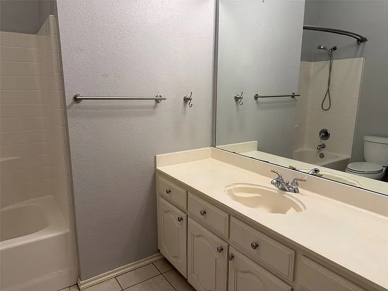 8617 Shadow Trace Dr — Photo 8
