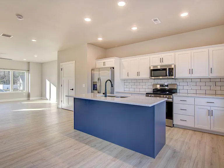 2526 Otter Tail Way — Photo 4
