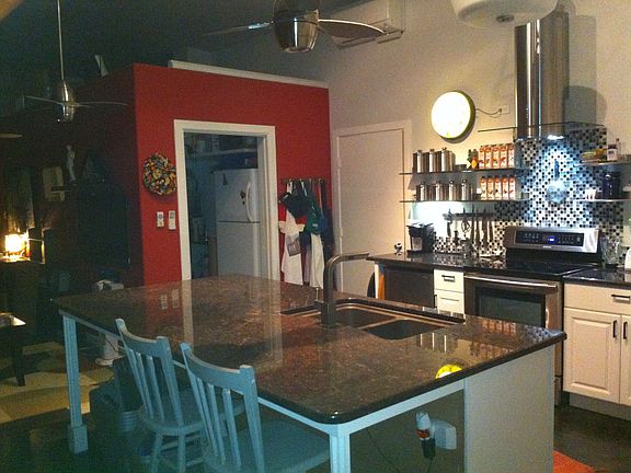 4th image of 1101 E Marlboro St