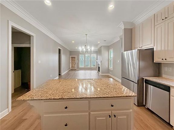 2nd image of 1256 Deer Park Ct
