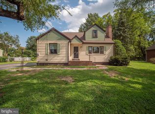 216 Warwick Rd, Deptford, NJ 08096