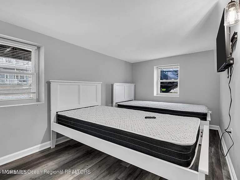 39 Sheridan Ave #1 — Photo 6