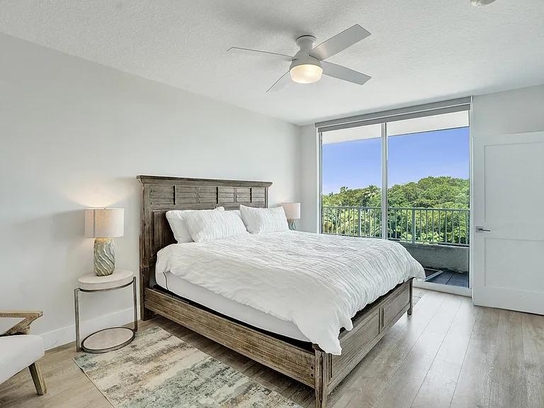 700 E Boynton Beach Blvd #406 — Photo 16