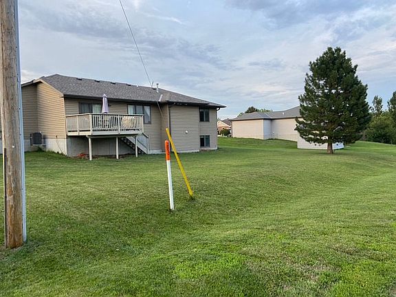 2nd image of 325 Wenzel Cir