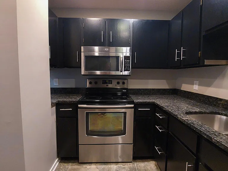 311 Pleasant Ave #404 — Photo 6