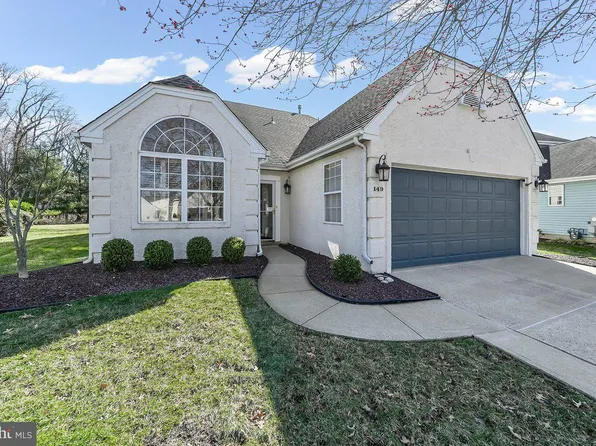 149 Indigo Dr, Mount Laurel, NJ 08054