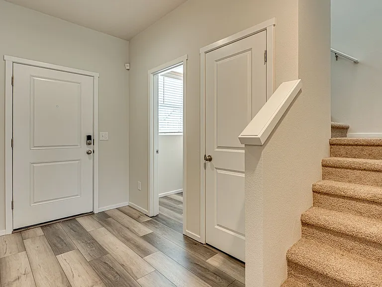 1916 S Robin Way — Photo 5