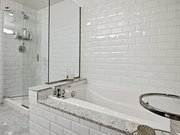 1431 Pac Hwy #415 — Photo 35