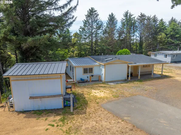 94662 Raccoon Ln, Gold Beach, OR 97444