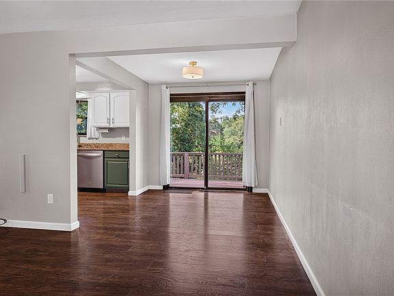 5th image of 106 Susan Dr