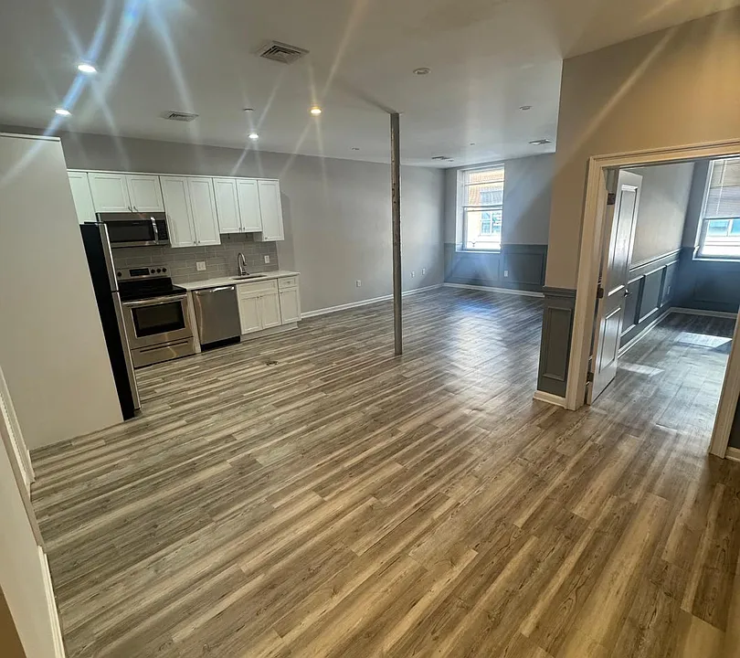 1-25 Munroe St