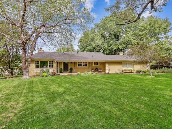 24 Beaver Creek Ct, Goddard, KS 67052