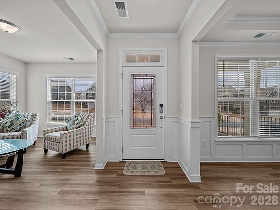 2nd image of 9582 Creighton Rd NW