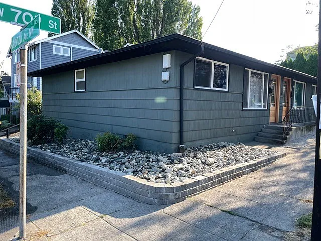 1451 & 1453 NW 70th St — Photo 10