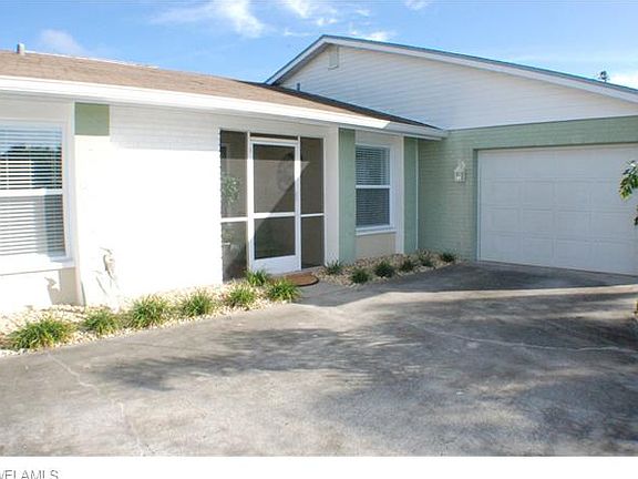 2nd image of 909 SE 16th St
