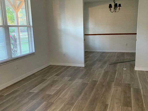 Living room/ Dining room