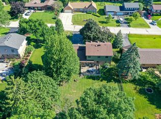 5817 Evarit Dr, Racine, WI 53406