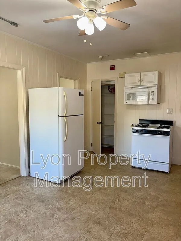 1 bed, 1.0 bath, $1,350 — Photo 4