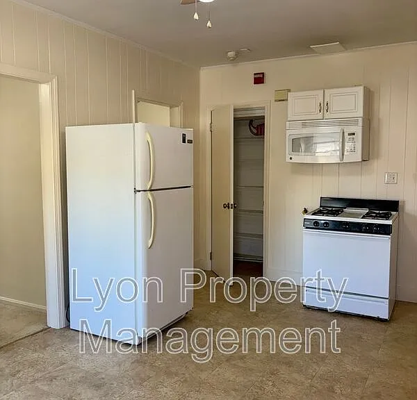 98 Anthony Ave #2R — Photo 3