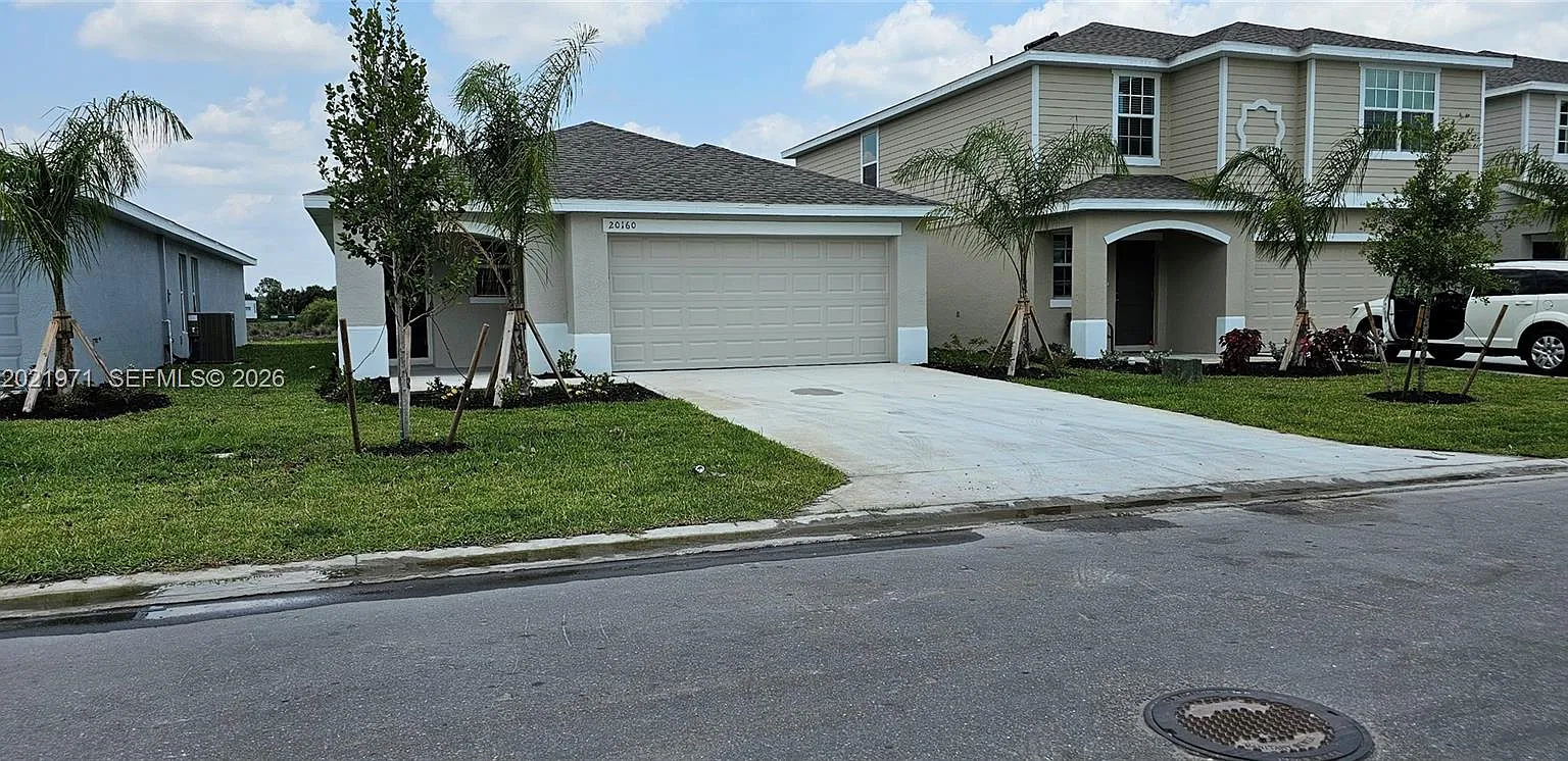 Savanna Lakes — Photo 2