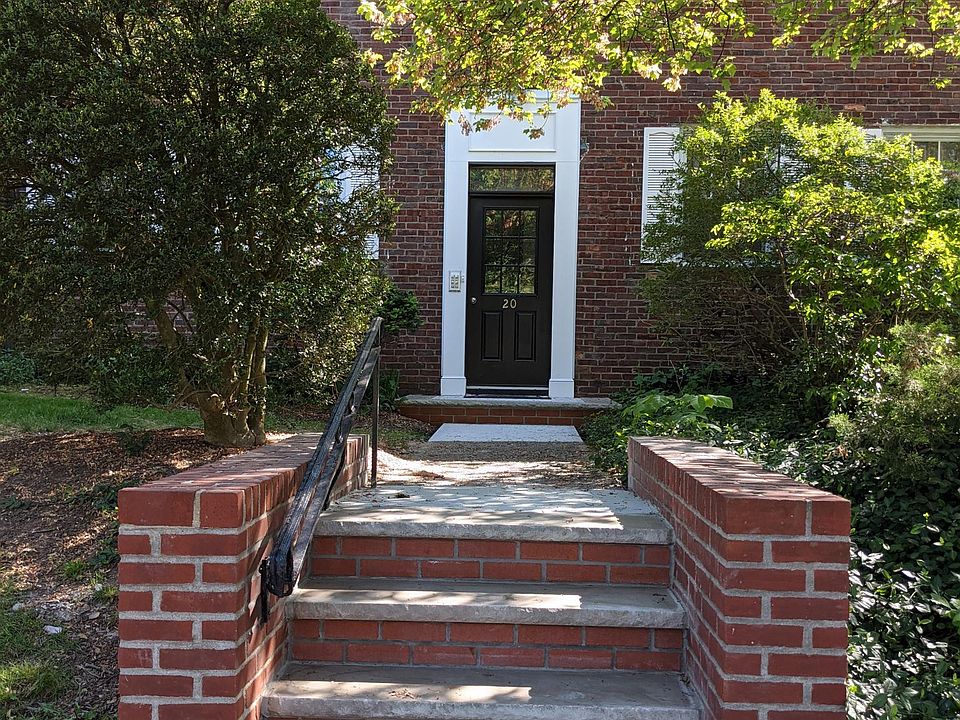 1st image of 349 Bloomfield Ave #70