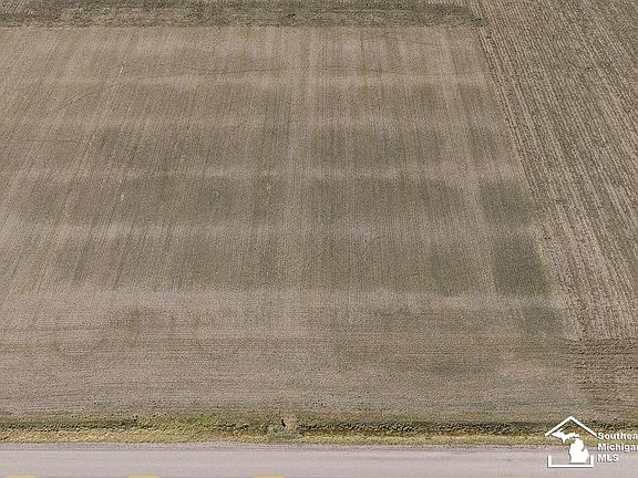 2nd image of E Newburg Rd