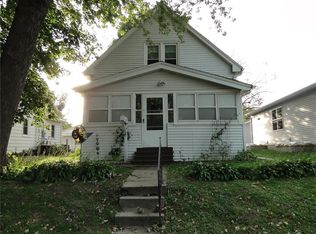 1410 M St SW, Cedar Rapids, IA 52404